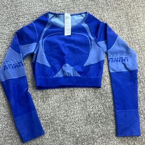 Gymshark workout crop.